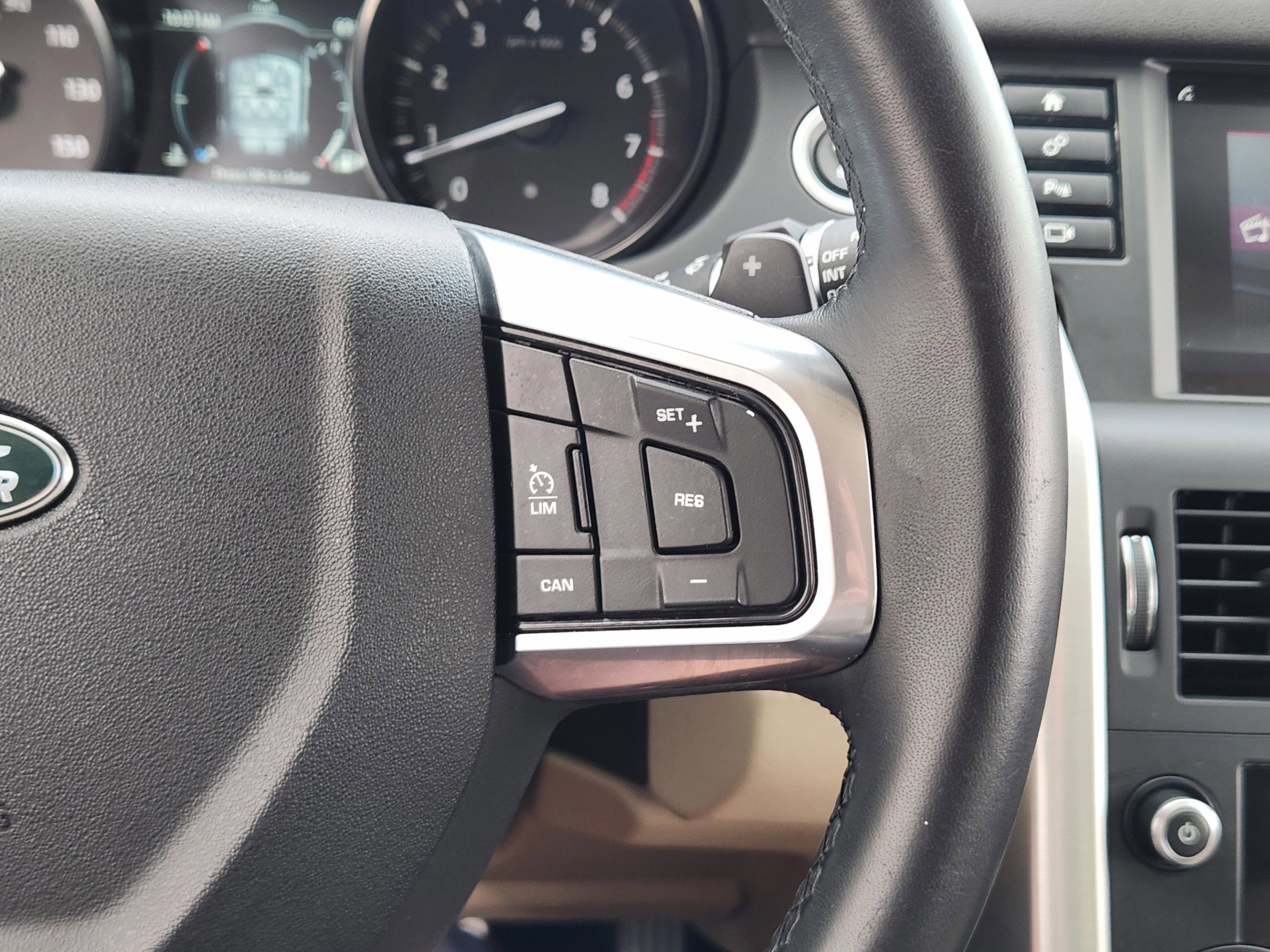 Used 2019 Land Rover Discovery Sport HSE AWD/4WD image 26