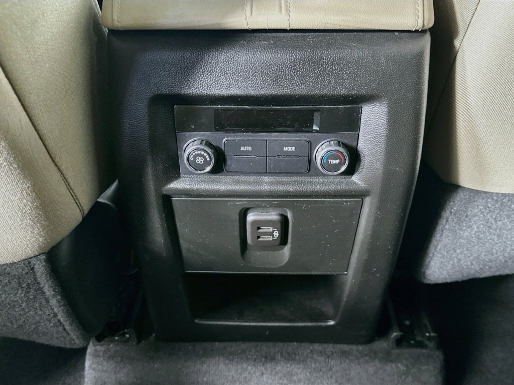Used 2023 Chevrolet Traverse LS FWD image 20