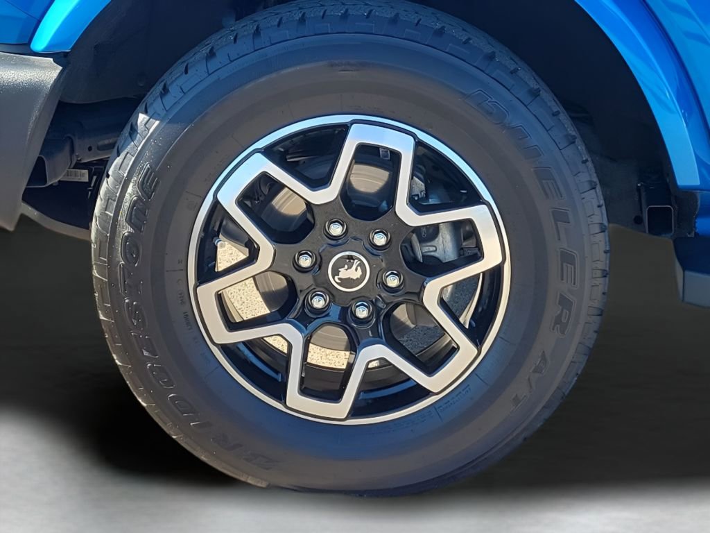 Used 2024 Ford Bronco Outer Banks image 11