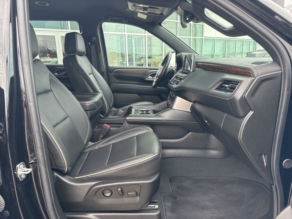 Used 2024 Chevrolet Tahoe Premier AWD/4WD image 20