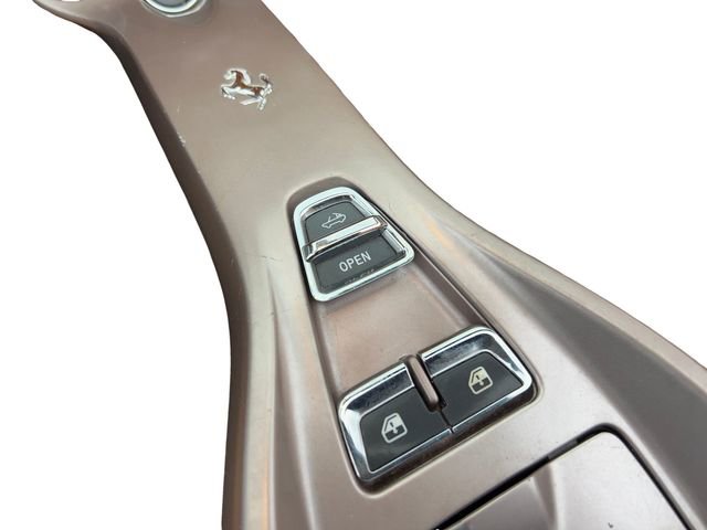 Used 2012 Ferrari California image 23