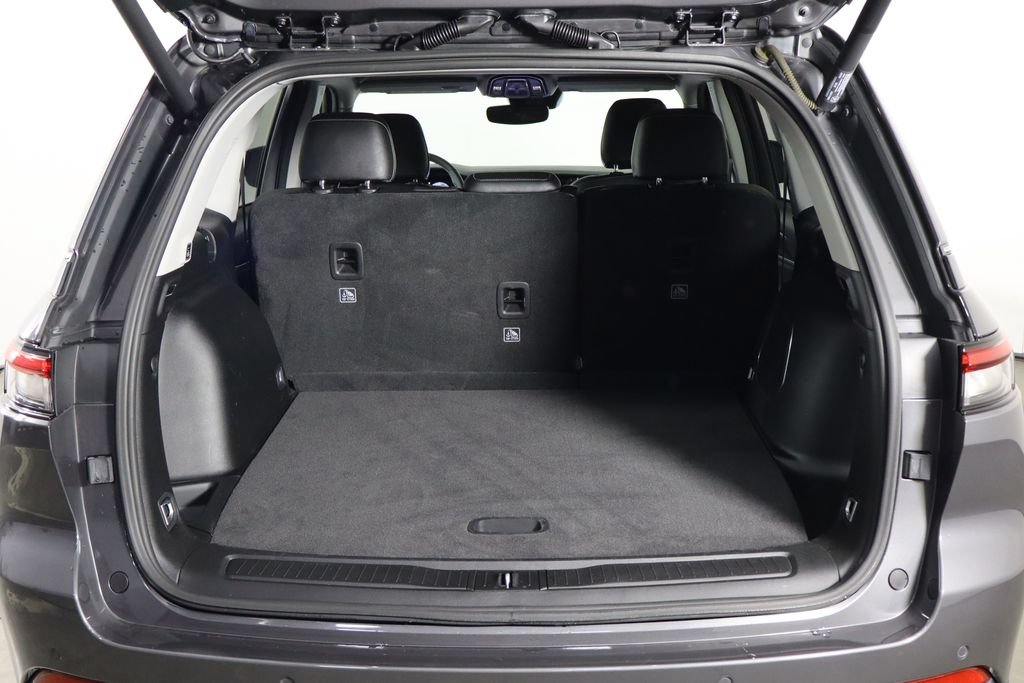 Used 2023 Jeep Grand Cherokee Limited RWD image 17