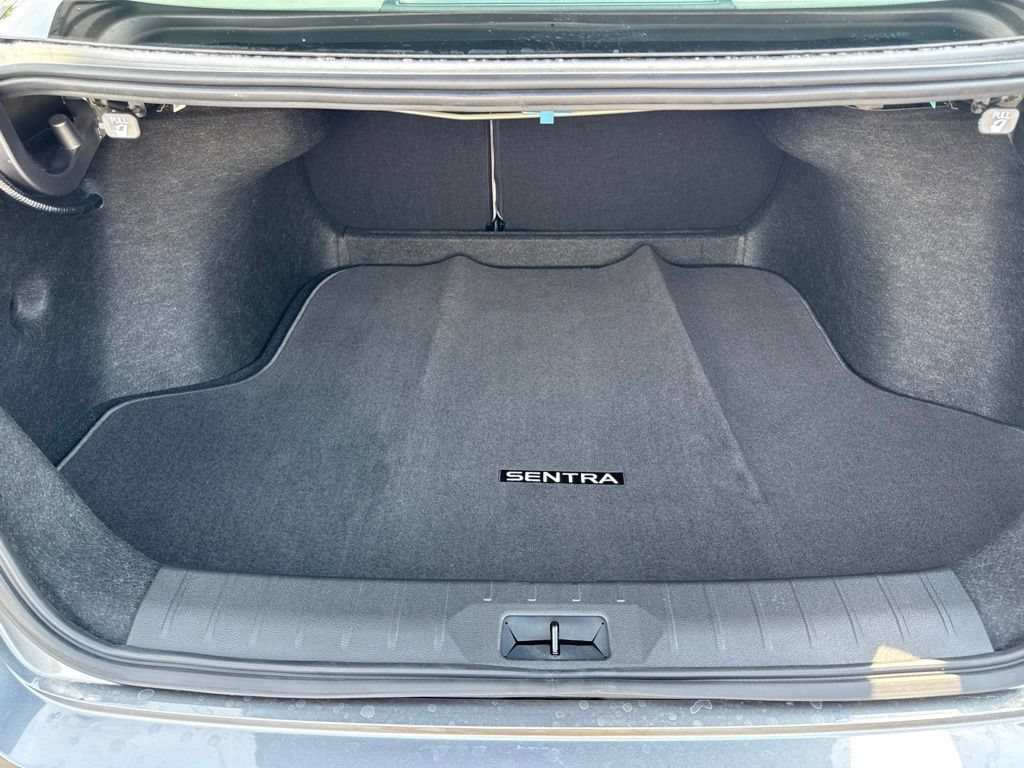 New 2026 Nissan Sentra SL FWD image 17