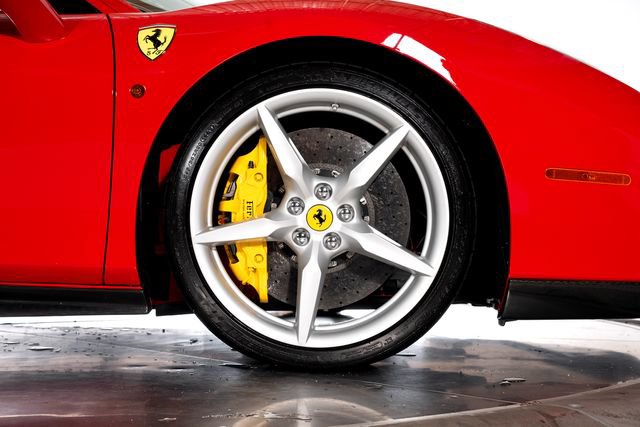 Certified 2018 Ferrari 488 GTB RWD image 21
