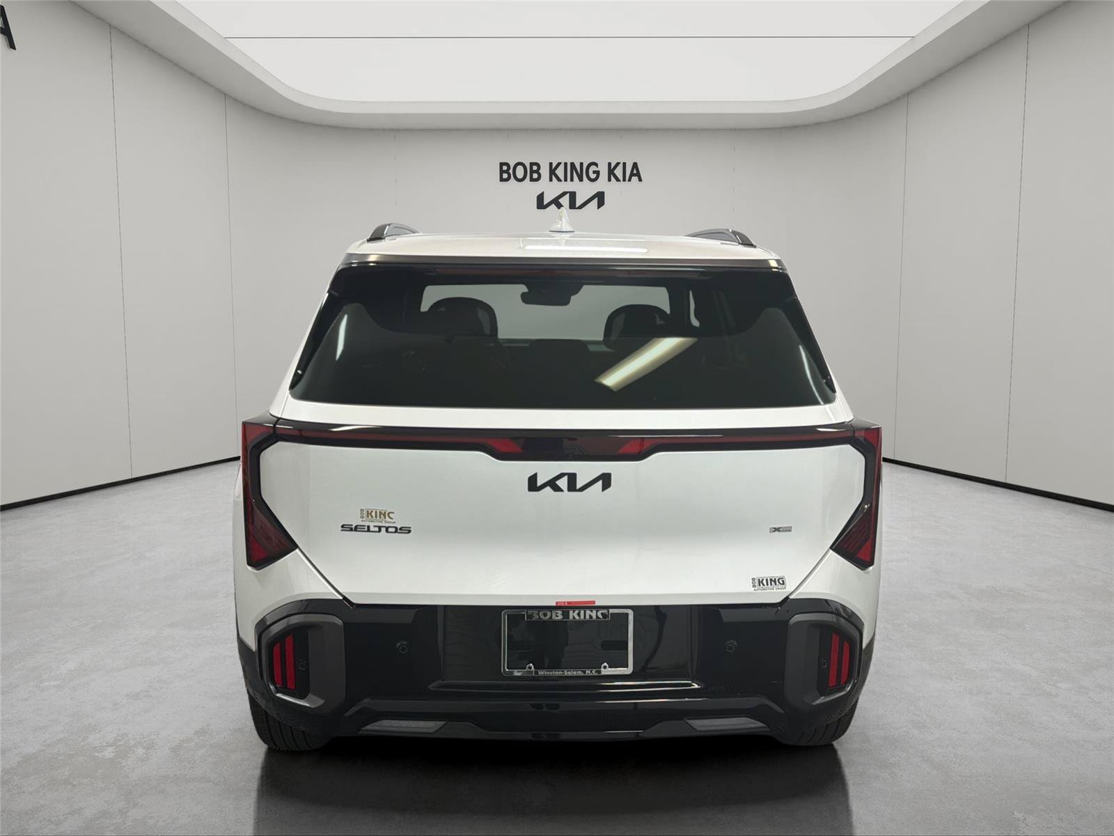 New 2027 Kia Seltos X-Line S w/ X-Line S Premium Package AWD/4WD image 4