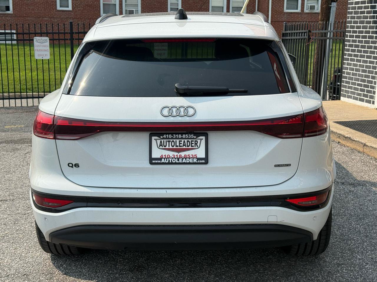 Used 2025 Audi Q6 e-tron Premium w/ 20" Wheel Package AWD/4WD image 5