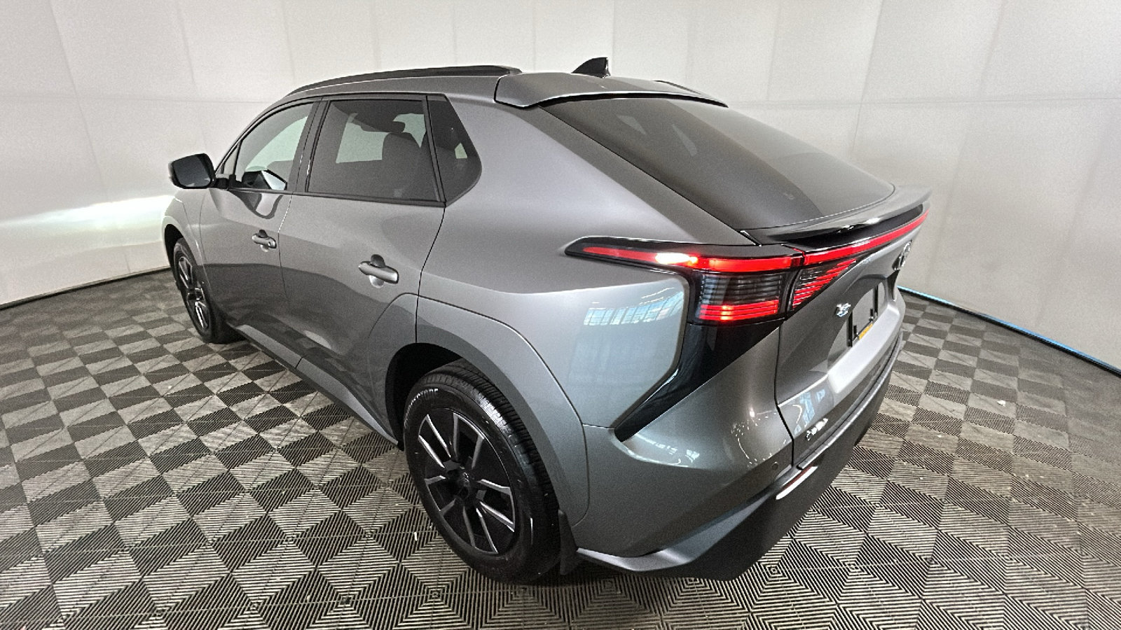 Used 2026 Toyota bZ FWD image 5