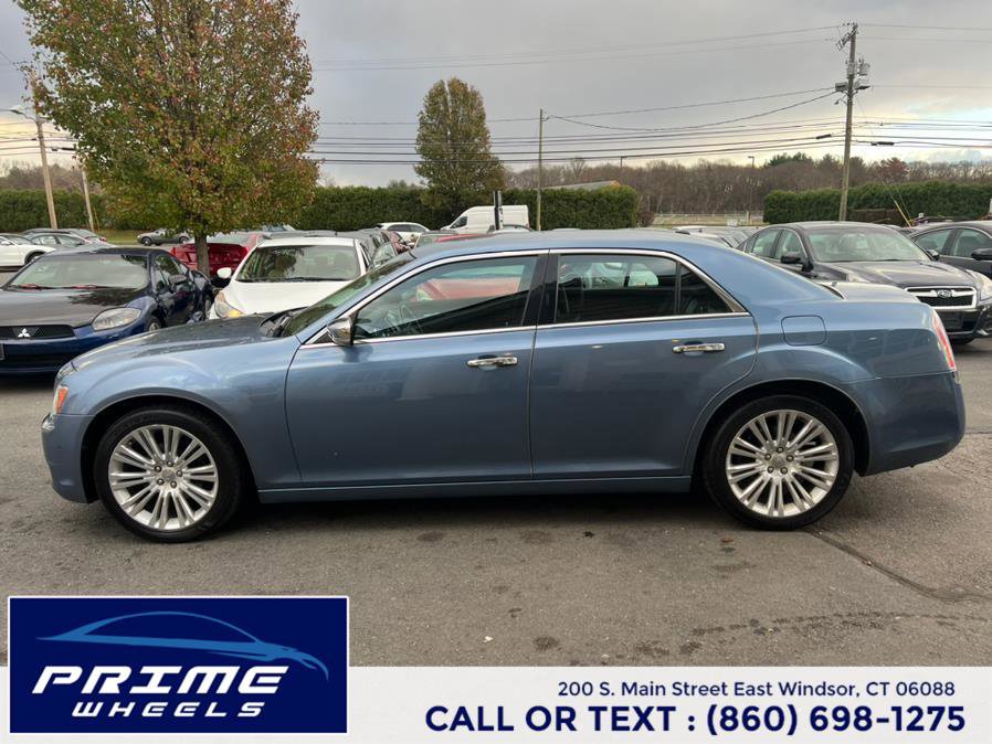 Used 2011 Chrysler 300 Limited image 3
