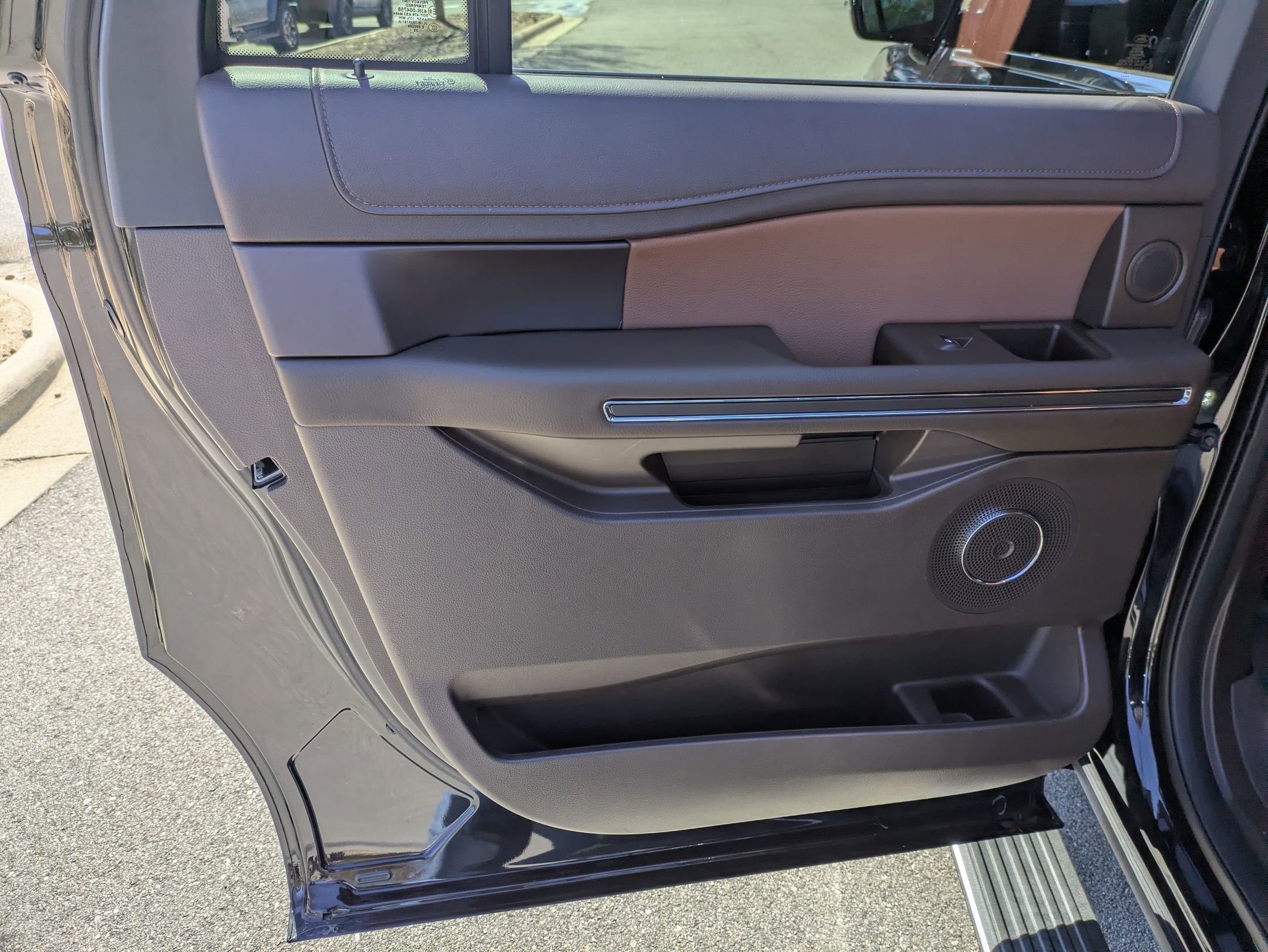 Certified 2024 Ford Expedition Max King Ranch image 32