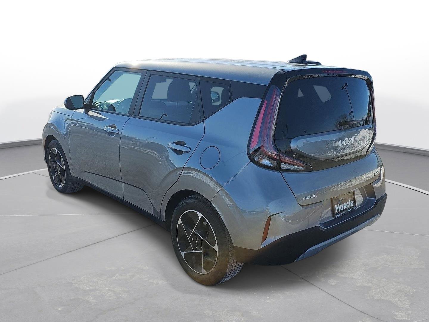 Used 2023 Kia Soul EX image 7