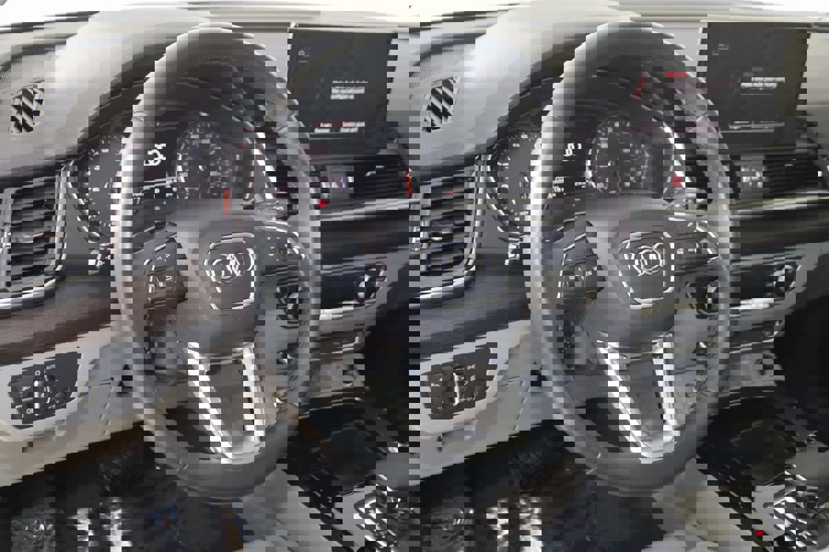 Used 2024 Audi Q5 2.0T Premium w/ Convenience Package image 6