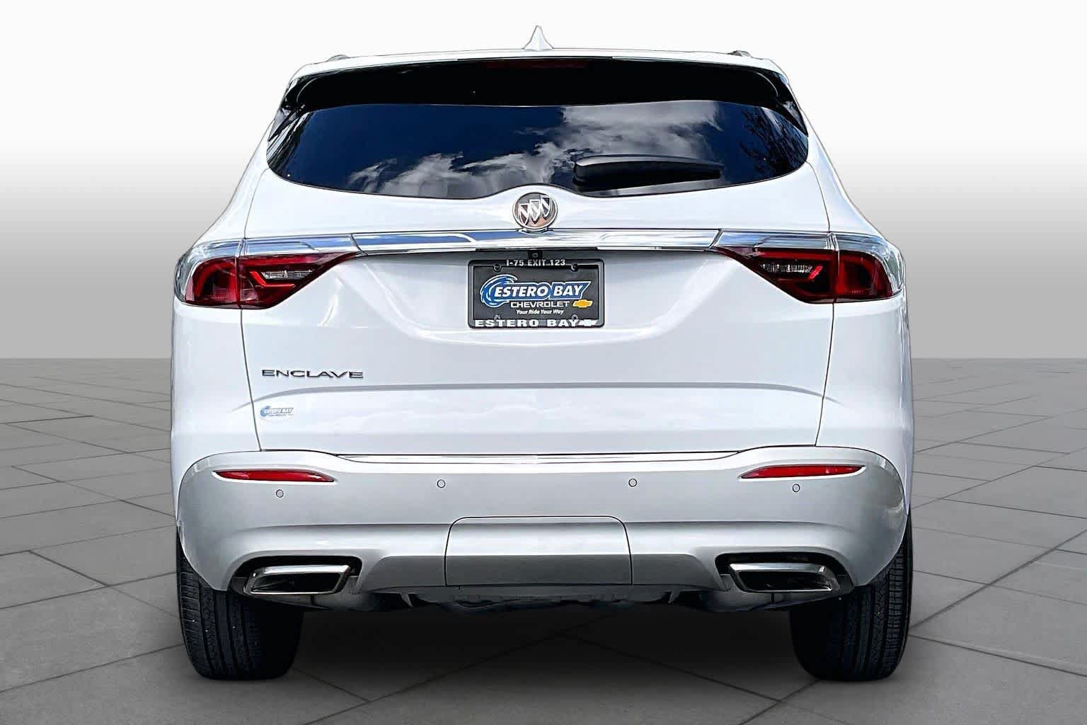Used 2023 Buick Enclave Essence FWD image 9