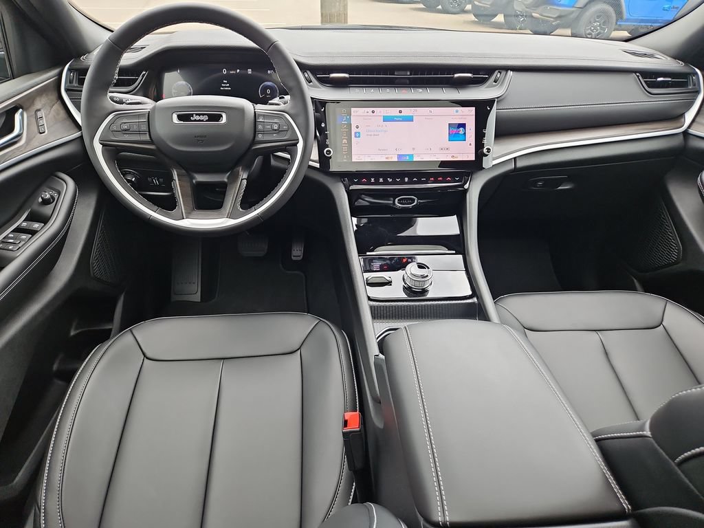 New 2026 Jeep Grand Cherokee Summit AWD/4WD image 9