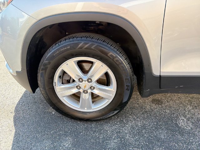 Used 2017 Chevrolet Trax LS AWD/4WD image 27
