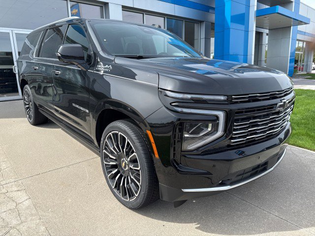 New 2026 Chevrolet Suburban High Country AWD/4WD image 1
