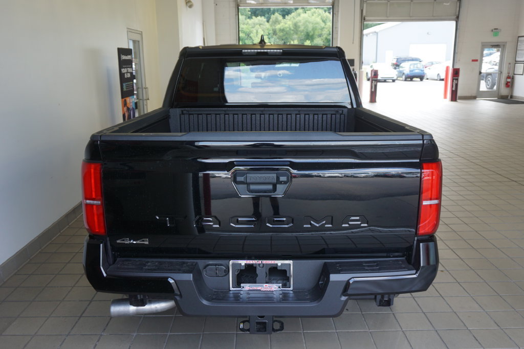 New 2026 Toyota Tacoma SR5 AWD/4WD image 17