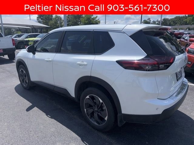 Certified 2024 Nissan Rogue SV FWD image 4