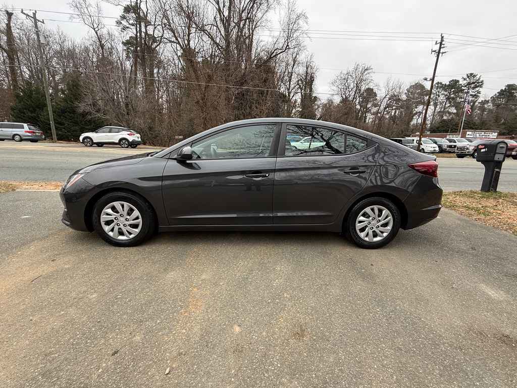 Used 2020 Hyundai Elantra SE w/ Convenience Package (C2) image 8
