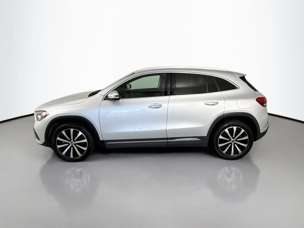 Used 2023 Mercedes-Benz GLA 250 4MATIC image 2