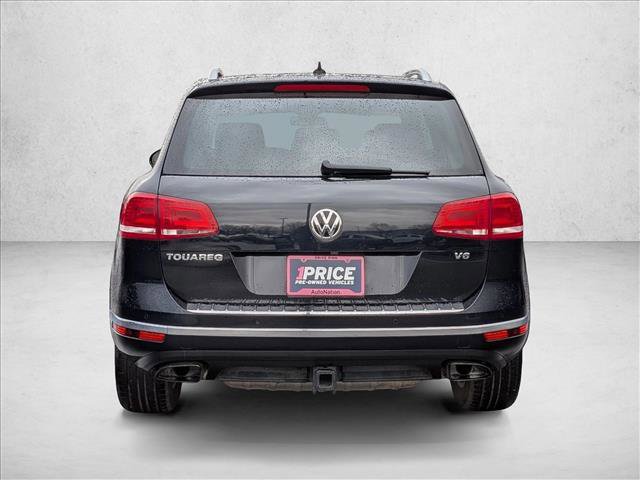 Used 2017 Volkswagen Touareg Sport image 7