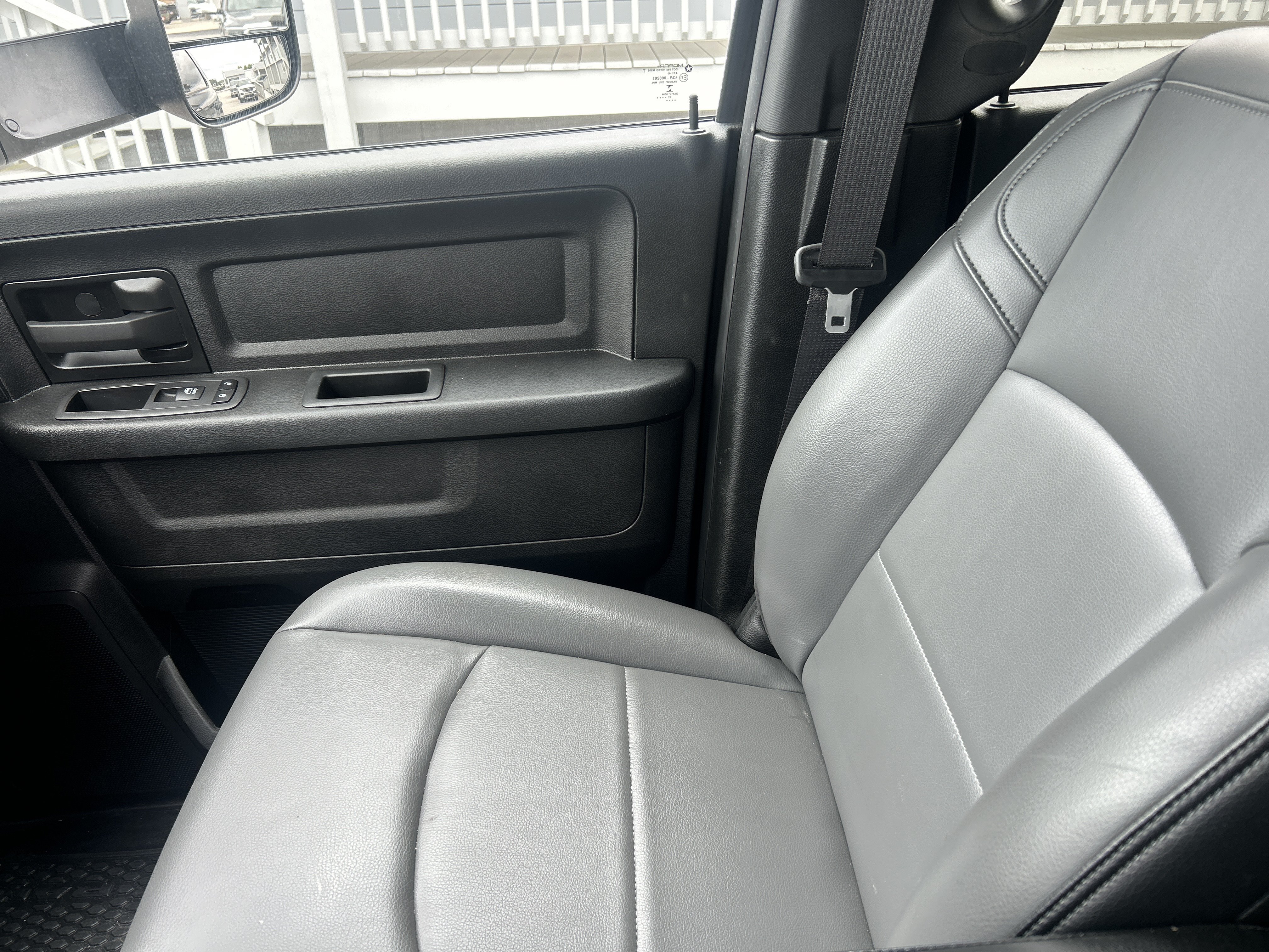 Used 2022 RAM 4500 Tradesman RWD image 25