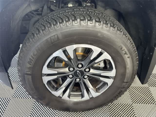 Used 2021 Chevrolet Colorado Z71 w/ Safety Package AWD/4WD image 11