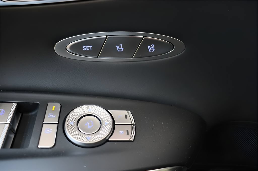 New 2026 Genesis GV70 2.5T Advanced AWD/4WD image 13