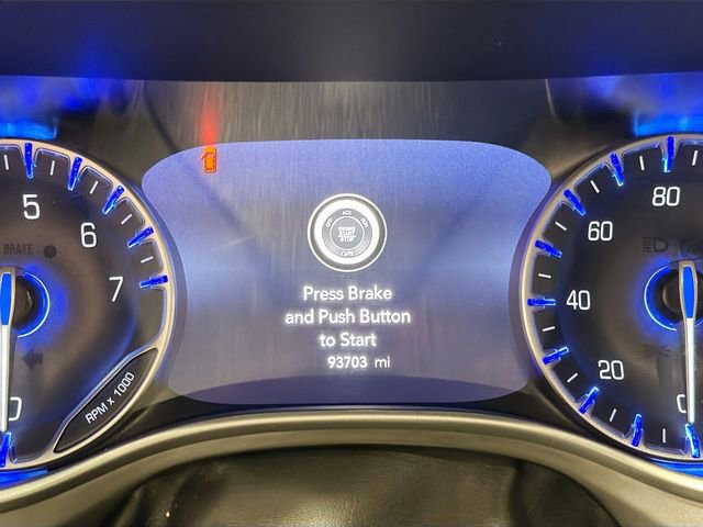 Used 2021 Chrysler Pacifica Touring-L w/ Uconnect Theater Family Group image 10
