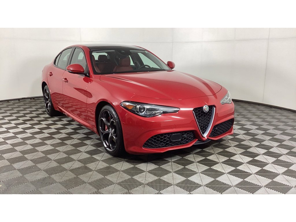 Used 2019 Alfa Romeo Giulia Ti Sport w/ Quick Order Package 22S Sport image 1