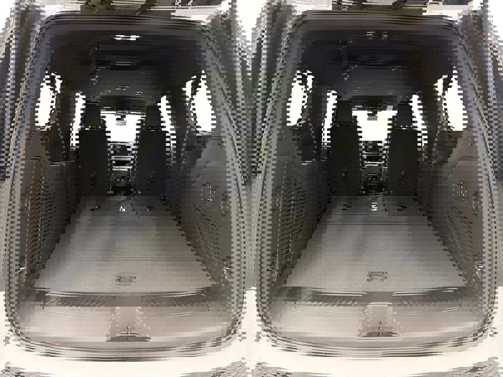 New 2026 Chevrolet Suburban LT w/ Comfort Package image 27