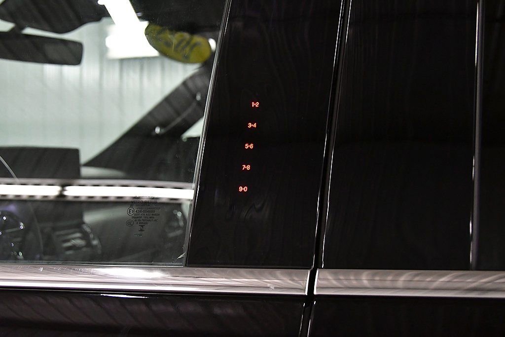 Used 2023 Lincoln Navigator Reserve image 13