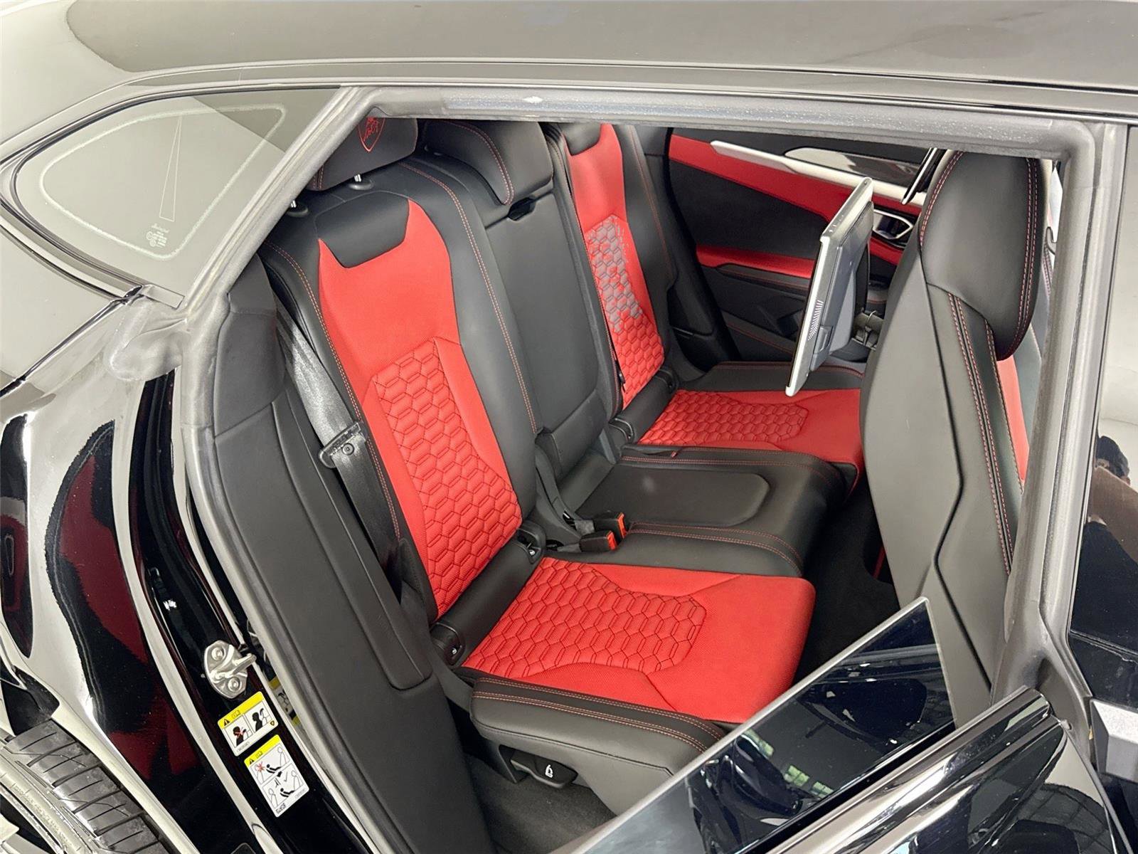 Used 2020 Lamborghini Urus AWD/4WD image 30