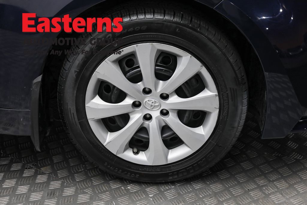 Used 2022 Toyota Corolla LE w/ Carpet Mat Package (TMS) image 30