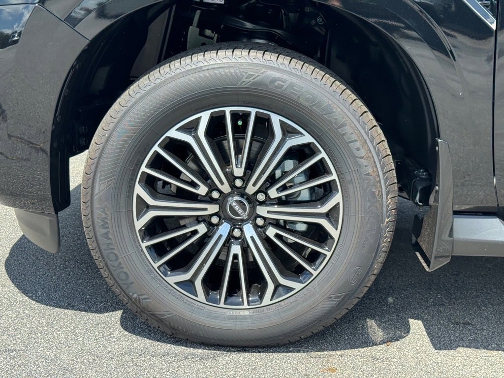 New 2025 Nissan Armada Platinum image 9