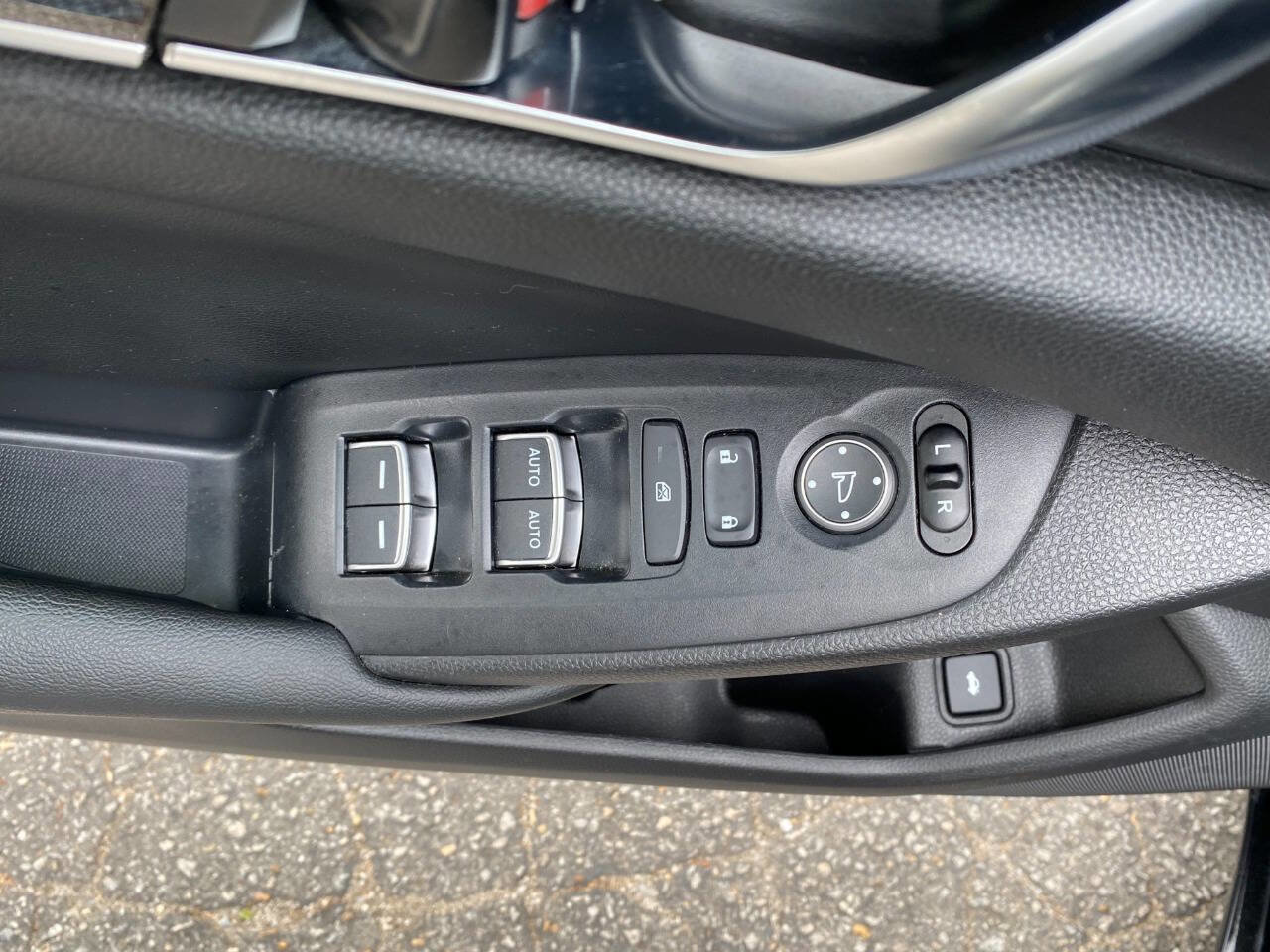 Used 2019 Honda Accord Sport image 15