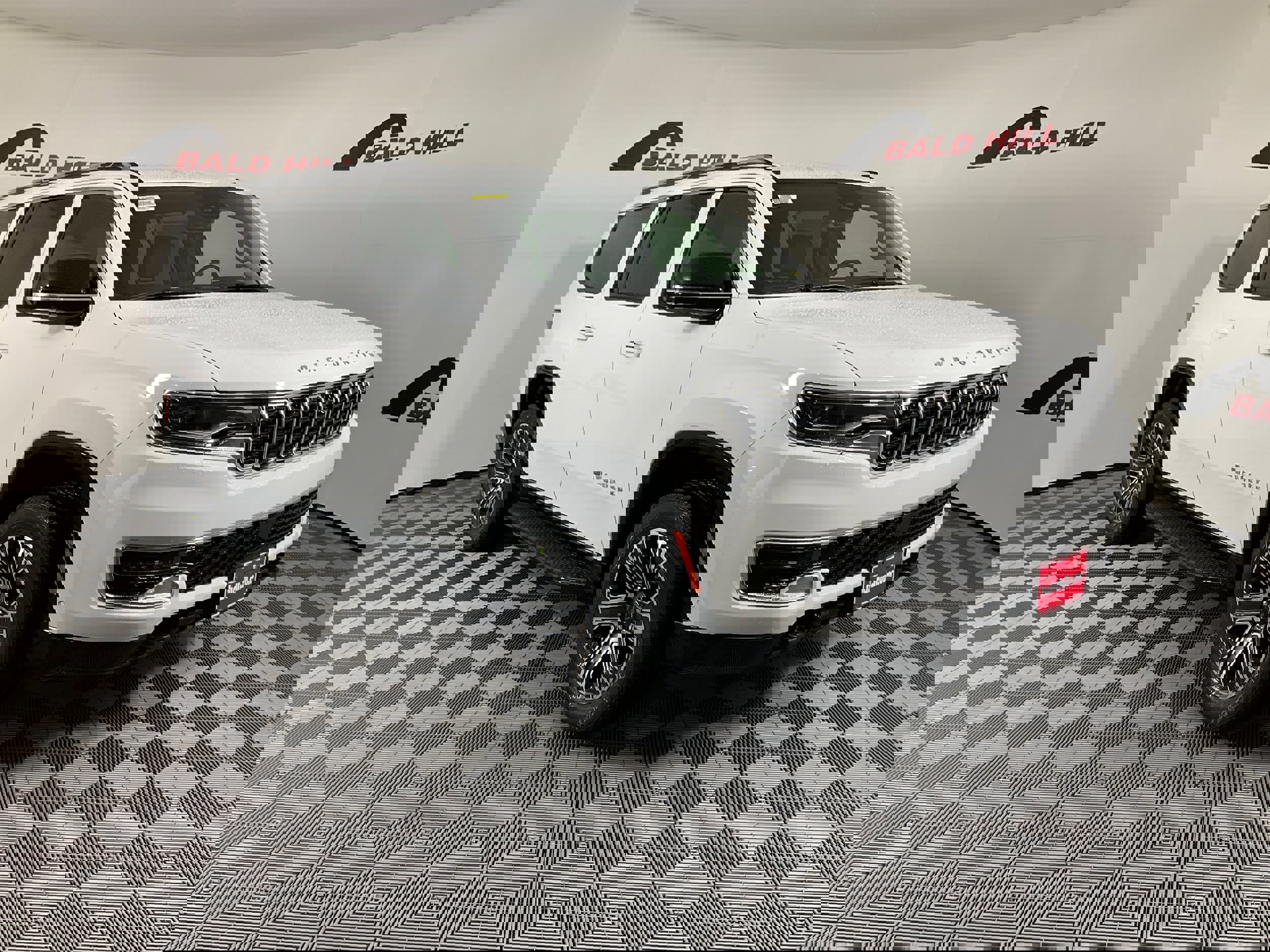 New 2025 Jeep Wagoneer 4WD w/ Convenience Group I
