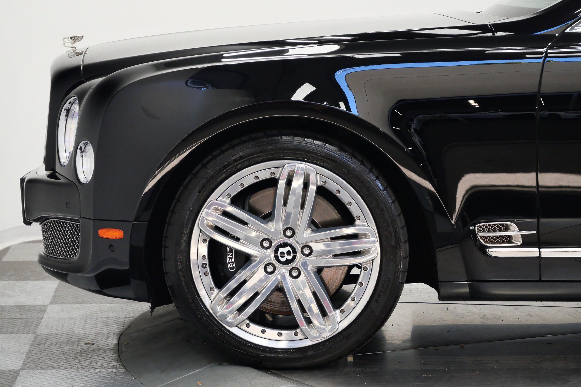 Used 2013 Bentley Mulsanne RWD image 49