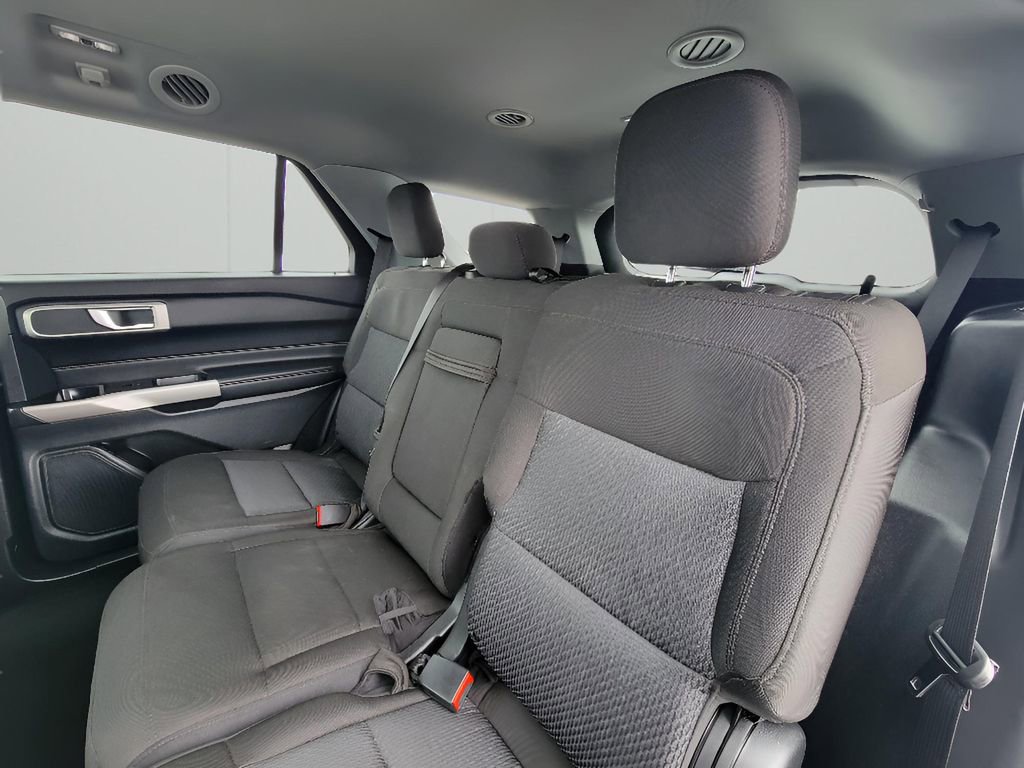 Used 2022 Ford Explorer XLT image 25