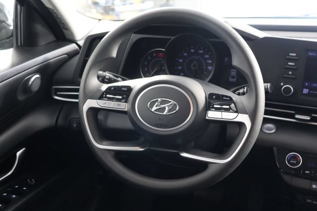 Certified 2023 Hyundai Elantra SEL FWD image 10