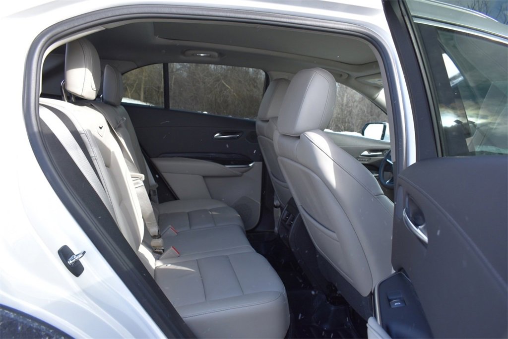 Used 2022 Cadillac XT4 Premium Luxury image 31