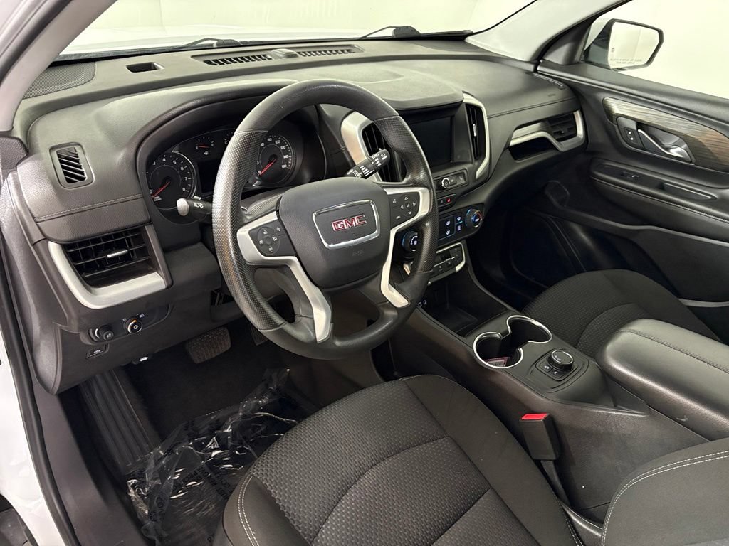 Used 2024 GMC Terrain SLE FWD image 16