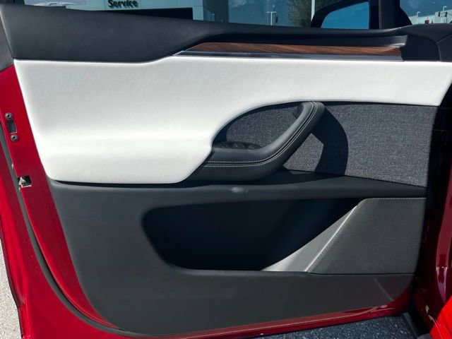 Used 2023 Tesla Model X image 12