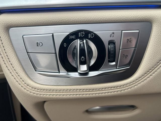 Used 2017 BMW 740i image 29