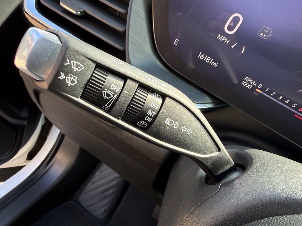 Used 2025 Buick Envision Preferred AWD/4WD image 25