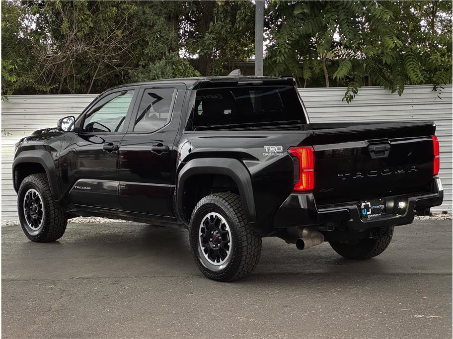 Used 2024 Toyota Tacoma TRD Off-Road AWD/4WD image 3