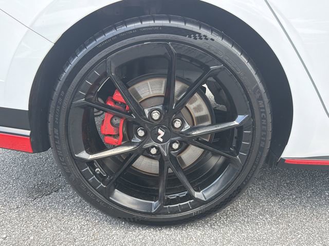 Certified 2025 Hyundai Elantra N FWD image 17