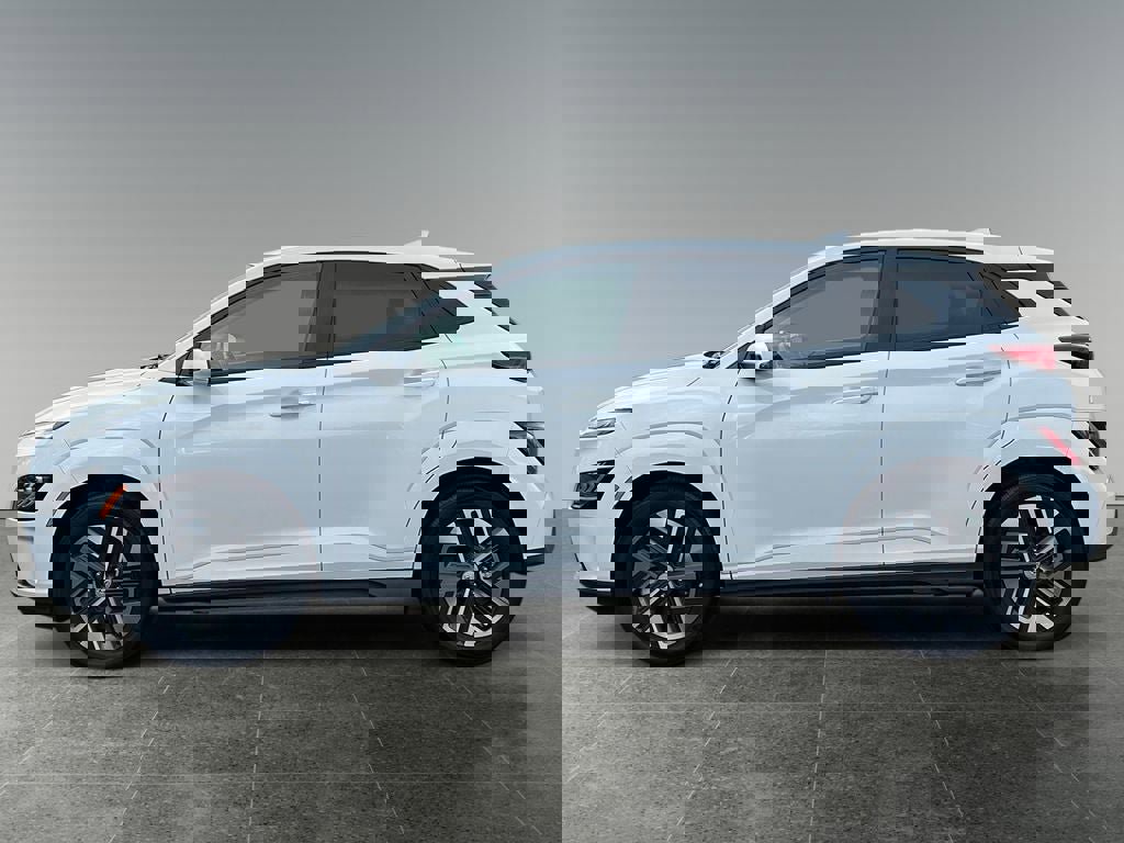 Used 2023 Hyundai Kona Limited w/ Cargo Package image 4