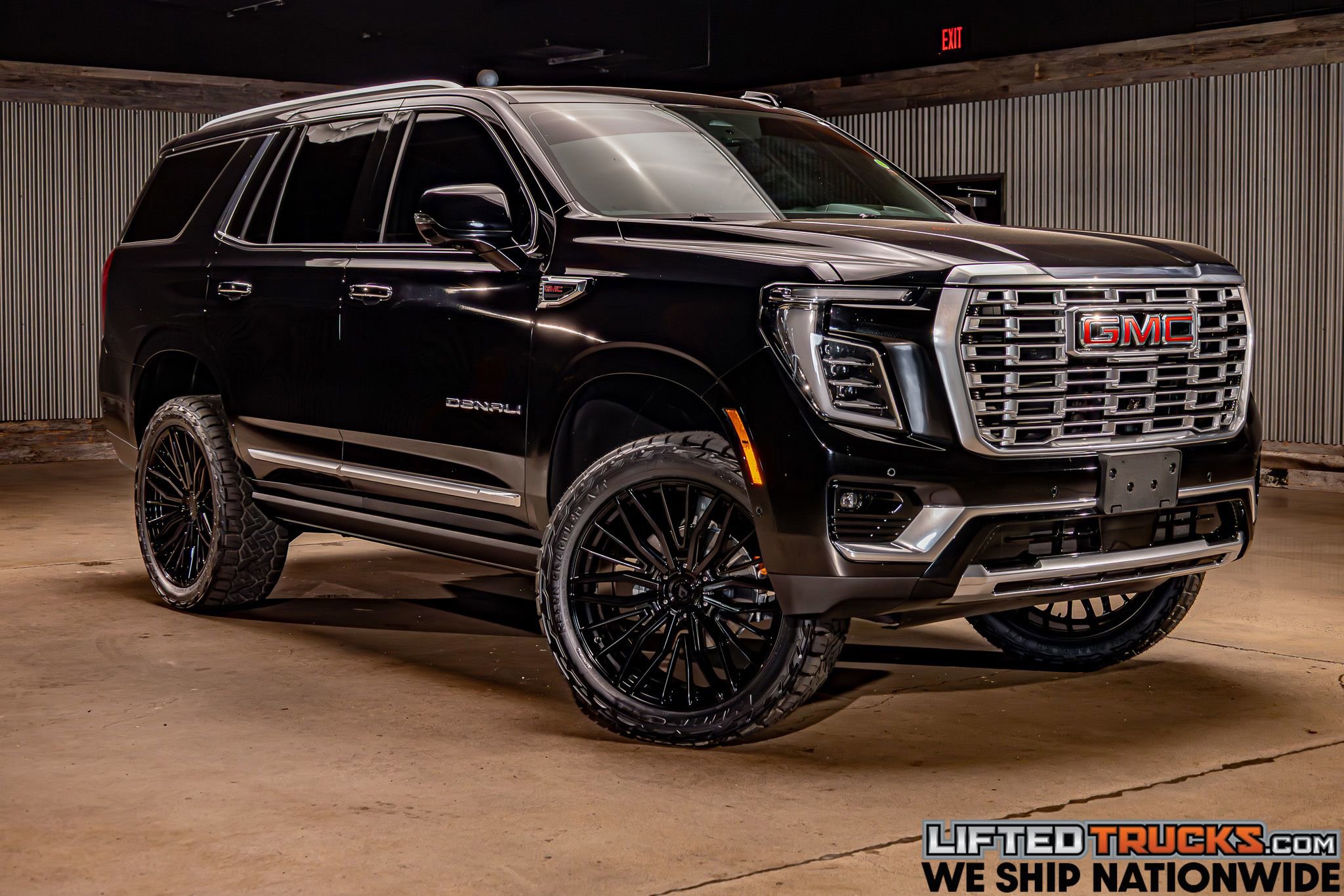 Used 2025 GMC Yukon Denali w/ Denali Reserve Package image 1