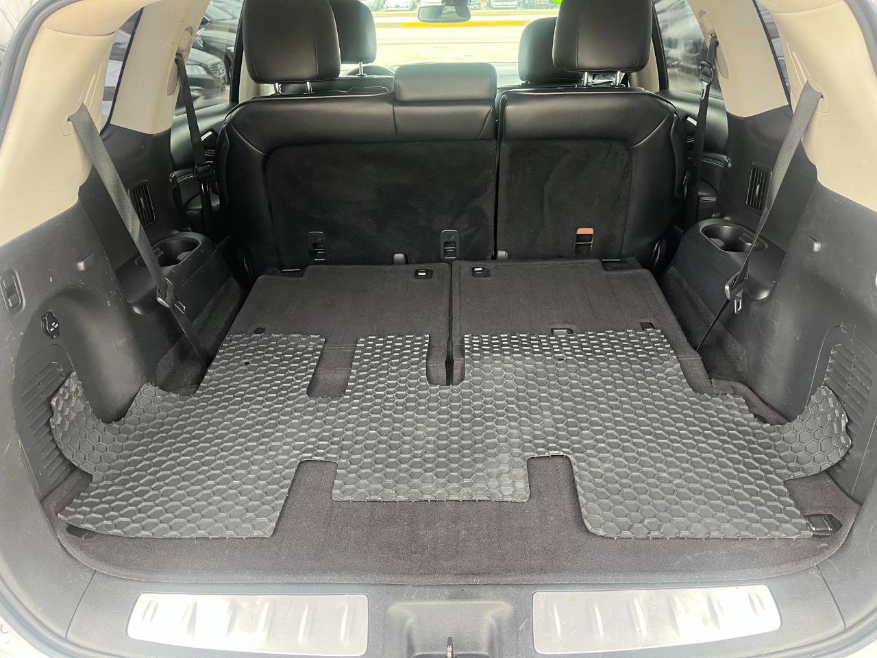 Used 2014 INFINITI QX60 AWD w/ Premium Plus Package image 16