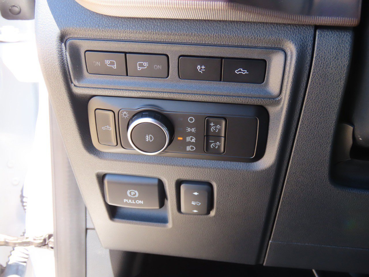 Certified 2023 Ford F150 Raptor w/ Raptor 37 Performance Package image 25